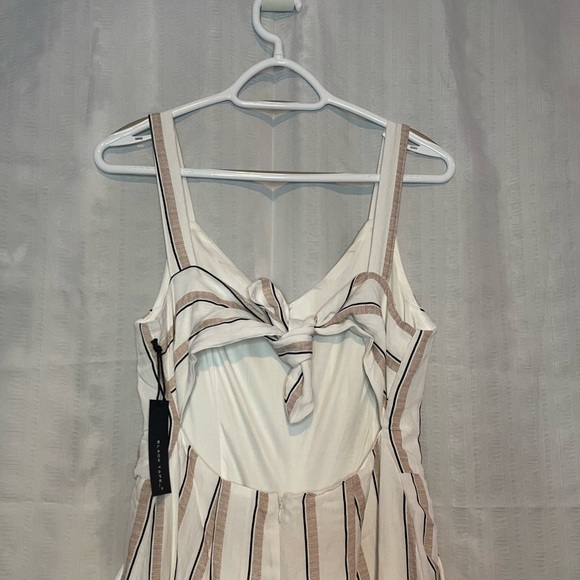 Women's Striped Jumpsuit - Picture 3 of 6